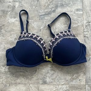 Victoria’s Secret Body By Victoria Bra Size 36C